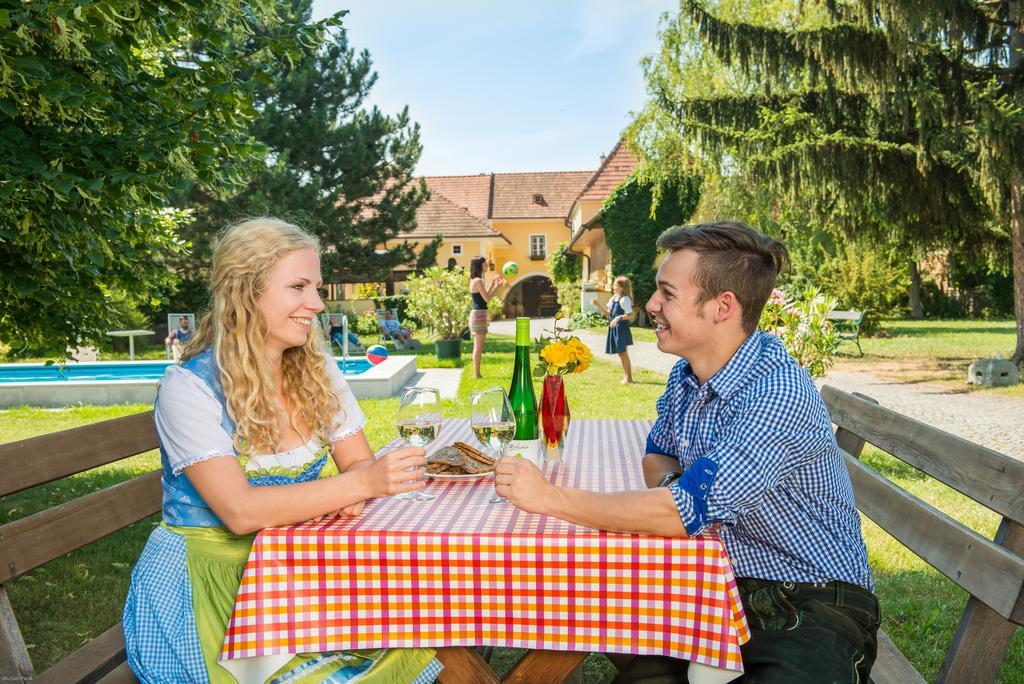 Winzerhof Familie Bogner Apartamento Rohrendorf bei Krems Exterior foto